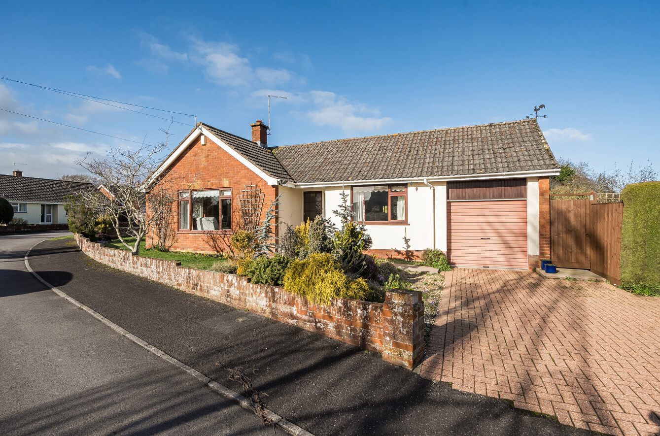 Kendall Close, Creech Heathfield, Taunton, Somerset, TA3