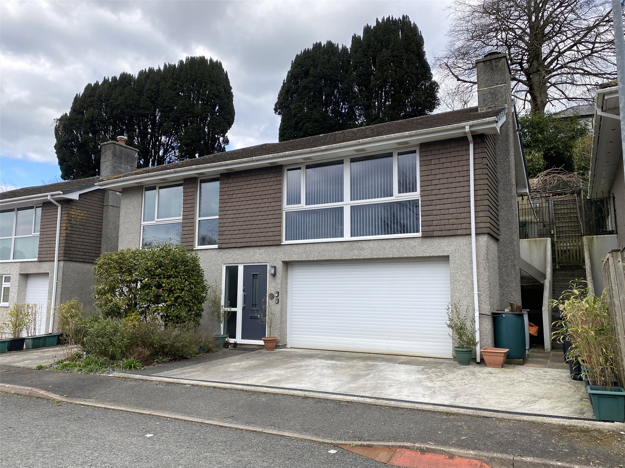 Hendra Gardens, Launceston, Cornwall, PL15