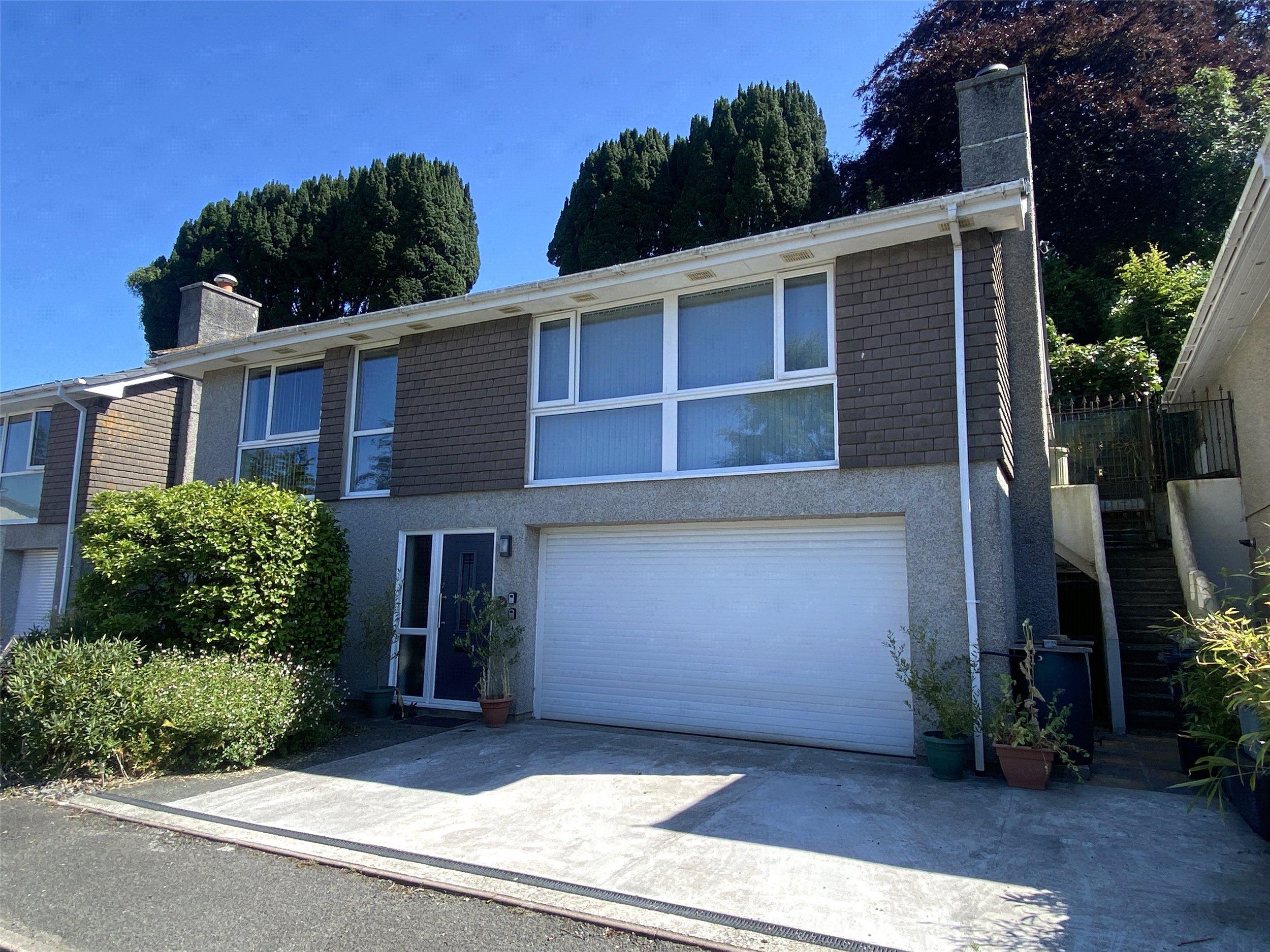 Hendra Gardens, Launceston, Cornwall, PL15