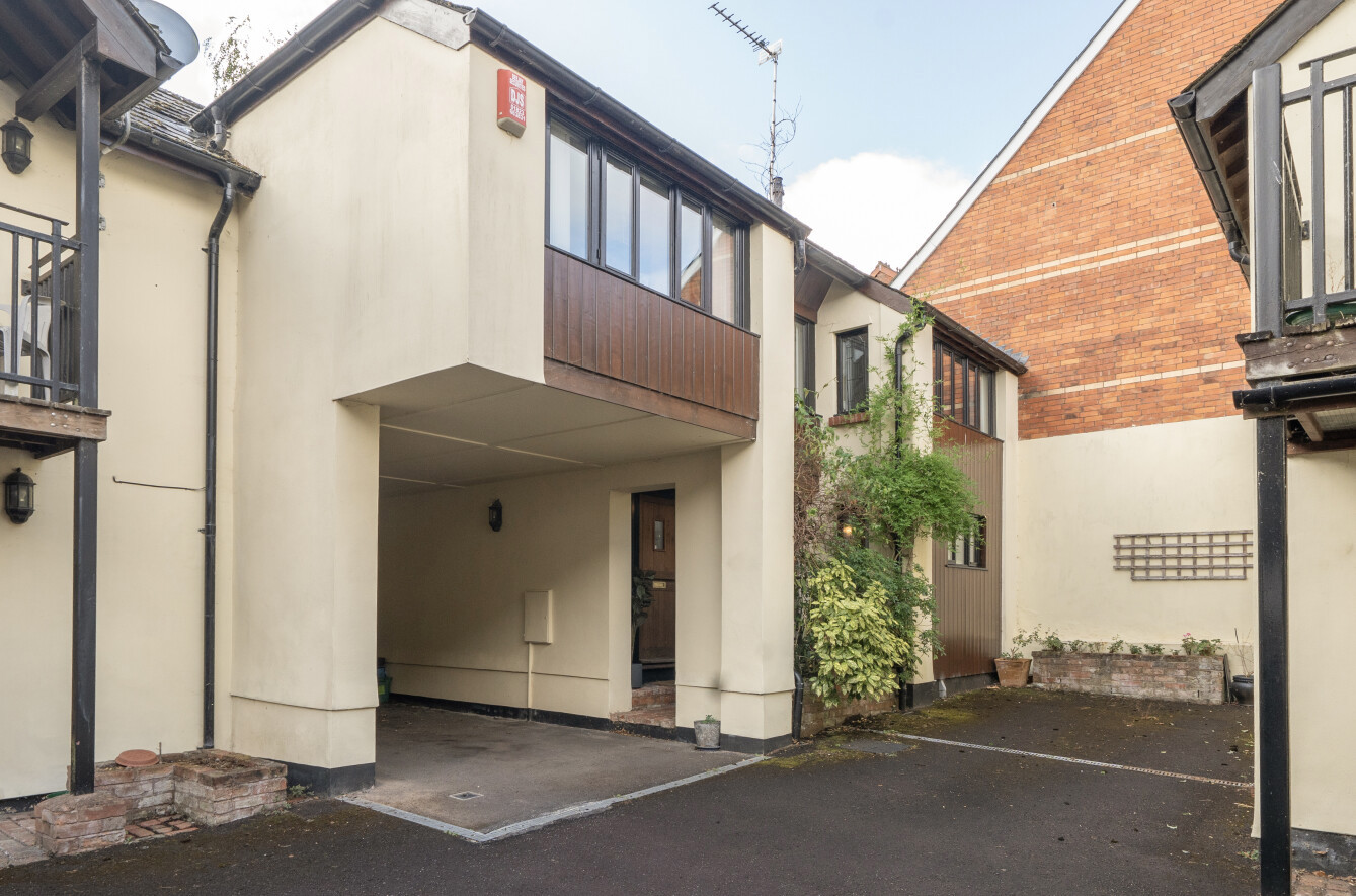 Hills Mews, Courtland Road, Wellington, Somerset, TA21