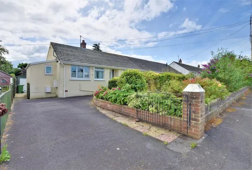 Bungalow for sale with 2 bedrooms in Taw View, Fremington, Barnstaple