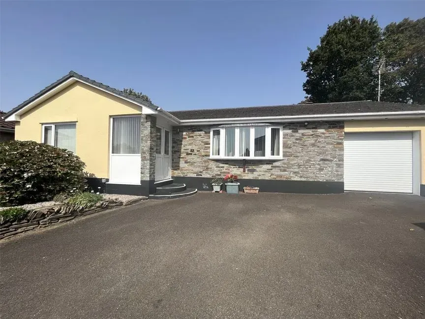 Bungalow for sale with 3 bedrooms in Bodmin, Cornwall, PL31 at 315000