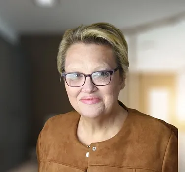 Louise Dyke - Webbers