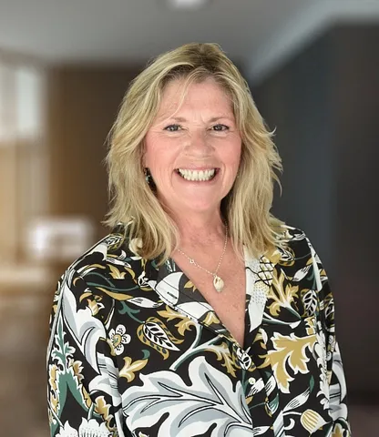 Marilyn Botham - Webbers