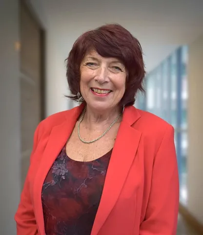 Teresa Noel - F&C Consultant  - Webbers