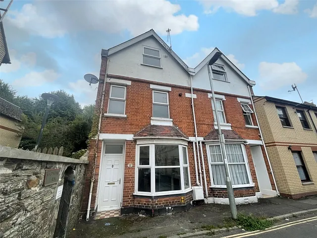 Vicarage Lawn, Barnstaple, Devon, EX32