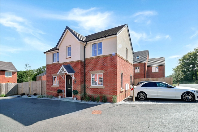 Tawcroft Way, Barnstaple, North Devon, EX31
