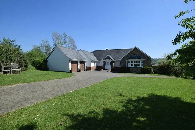 Acland Road, Landkey, Barnstaple, Devon, EX32