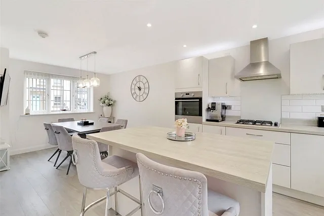 Seaking Road, Fremington, Barnstaple, Devon, EX31