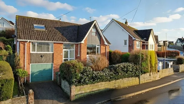 Cleave Road, Sticklepath, Barnstaple, Devon, EX31