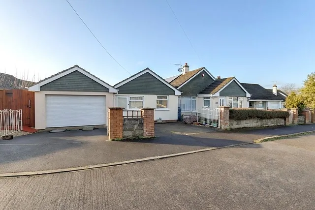 Manor Park, Sticklepath, Barnstaple, Devon, EX31