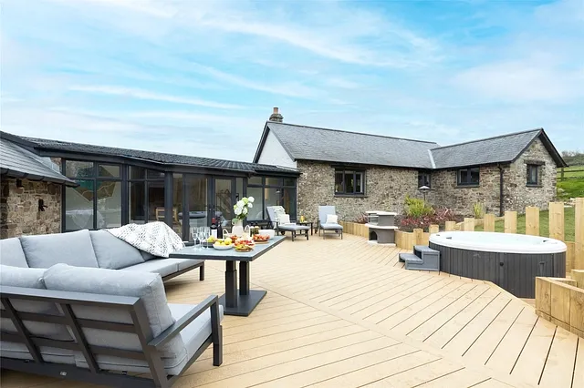 Horns Cross, Bideford, Devon, EX39