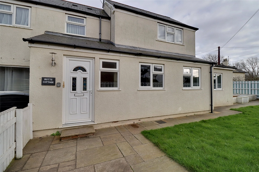 House for sale with 2 bedrooms in Butts Cottages, Chaloners Road