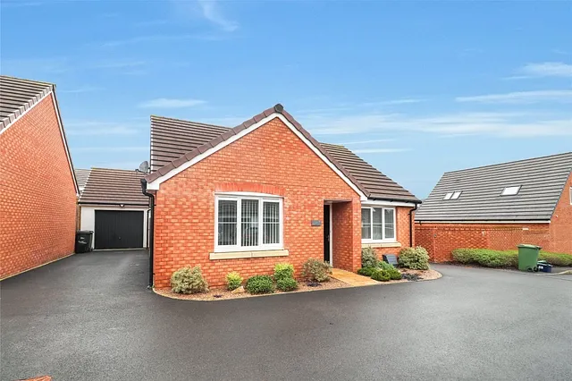 Tawny Close, South Molton, Devon, EX36