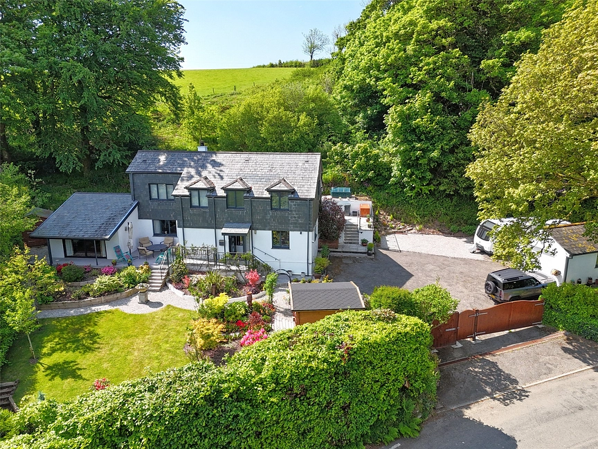 House for sale with 4 bedrooms in Altarnun, Launceston, Cornwall, PL15