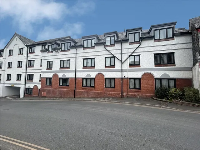 Westgate Mews, Launceston, Cornwall, PL15