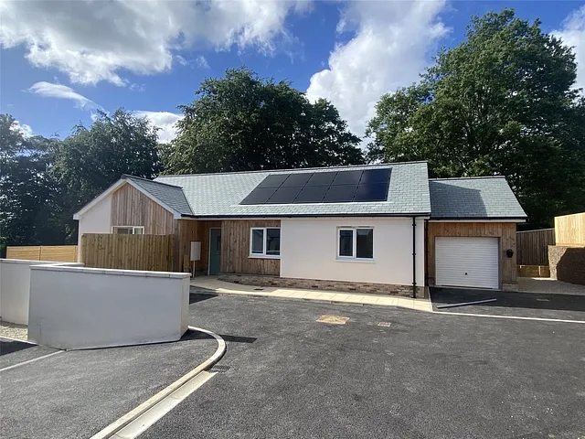 Dunheved Road, Launceston, Cornwall, PL15