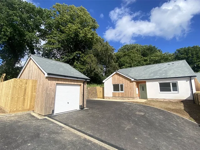 Dunheved Road, Launceston, Cornwall, PL15