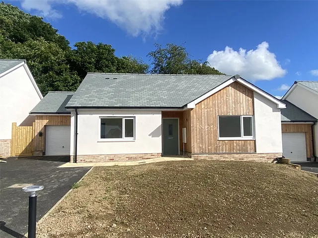Dunheved Road, Launceston, Cornwall, PL15