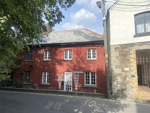 Kensey Place, Launceston, Cornwall, PL15