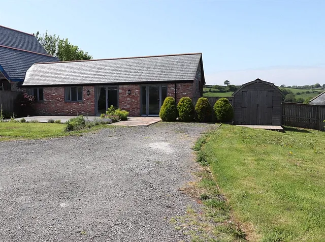 Landrends, Launceston, Cornwall, PL15