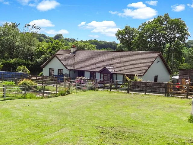 East Anstey, Tiverton, Somerset, EX16