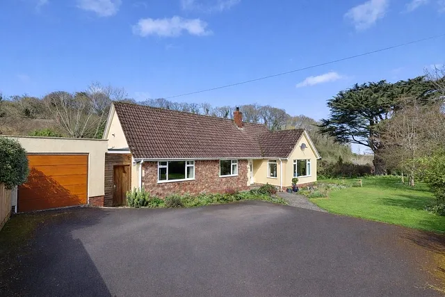Manor Road, Alcombe, Minehead, Somerset, TA24