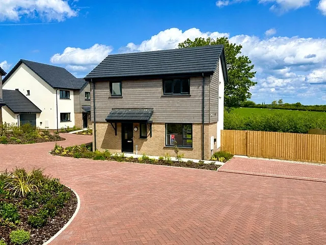 Stylish Home With Large Level Garden, Copse Close, Buckland Brewer, Bideford, EX39