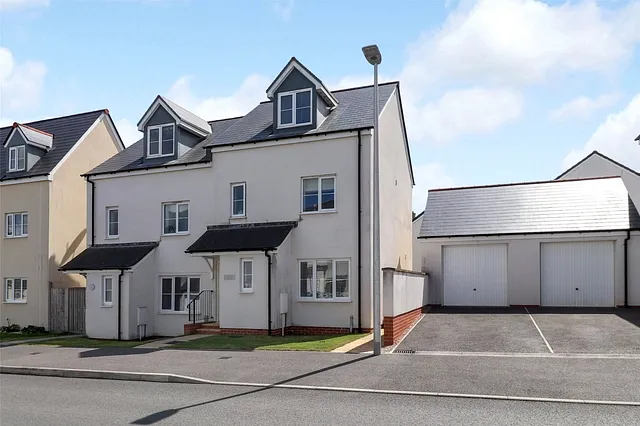 Oaktree Road, South Molton, Devon, EX36