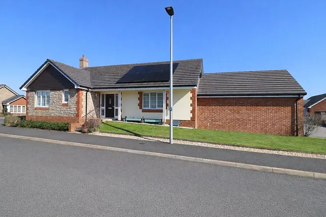 Fallow Close, South Molton, Devon, EX36