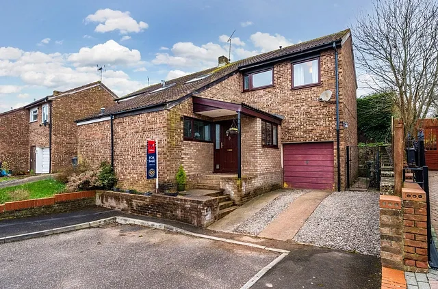 Dabinett Close, Norton Fitzwarren, Taunton, Somerset, TA2