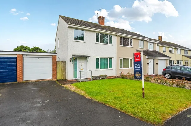Manor Park, Norton Fitzwarren, Taunton, Somerset, TA2