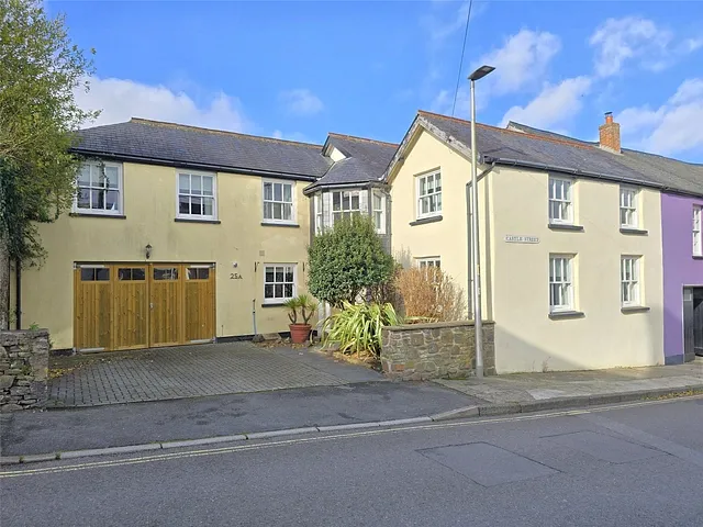 Castle Street, Great Torrington, Devon, EX38