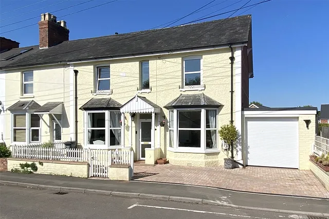 Rockwell Green, Wellington, Somerset, TA21