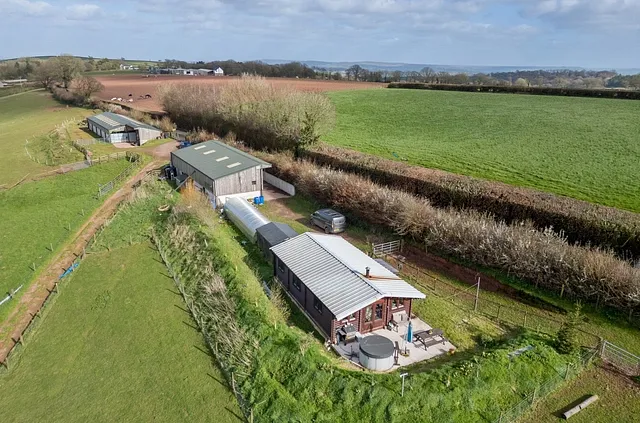 Staple Cross, Hockworthy, Wellington, Devon, TA21