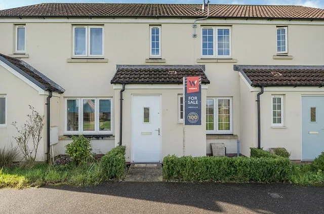 Meyer Close, Wellington, Somerset, TA21